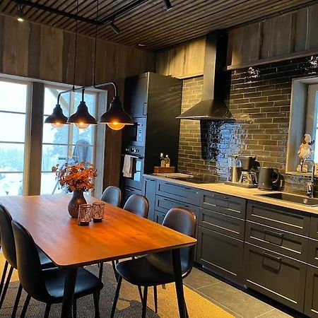 Järvsö Modern Stuga Med Ski Lodge Kaensla מראה חיצוני תמונה