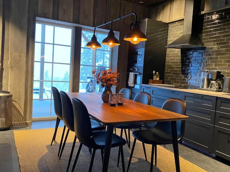 Järvsö Modern Stuga Med Ski Lodge Kaensla מראה חיצוני תמונה