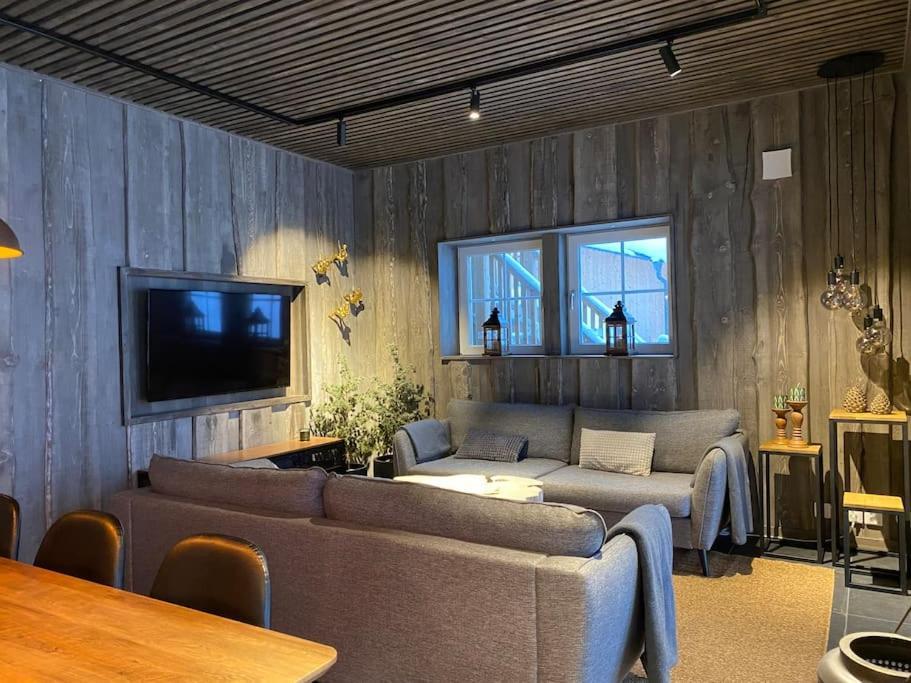 Järvsö Modern Stuga Med Ski Lodge Kaensla מראה חיצוני תמונה
