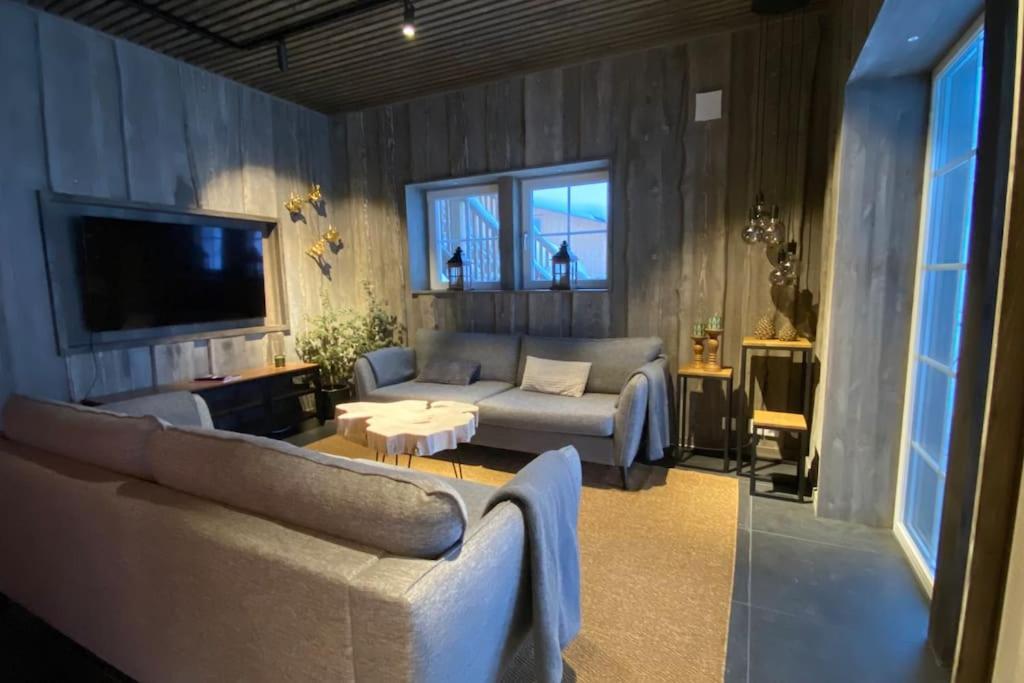 Järvsö Modern Stuga Med Ski Lodge Kaensla מראה חיצוני תמונה